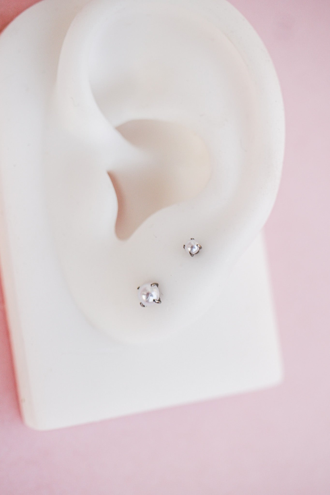 Pearl Flat Back Stud