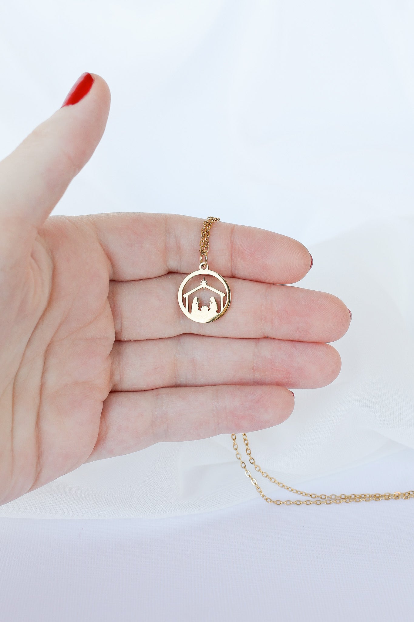 Nativity Necklace in Gold